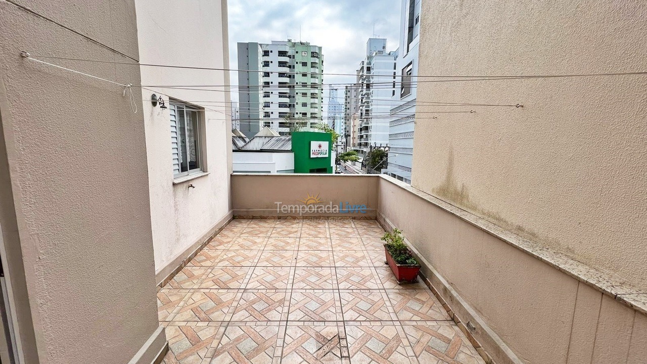 Apartamento para aluguel de temporada em Balneário Camboriú (Praia Central)