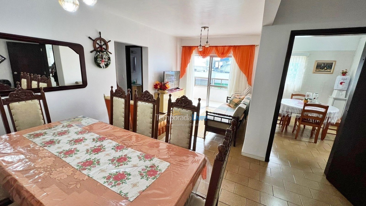 Apartamento para aluguel de temporada em Balneário Camboriú (Praia Central)