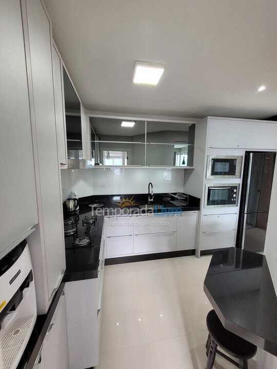 Apartamento para alquiler de vacaciones em Itapema (Meia Praia)