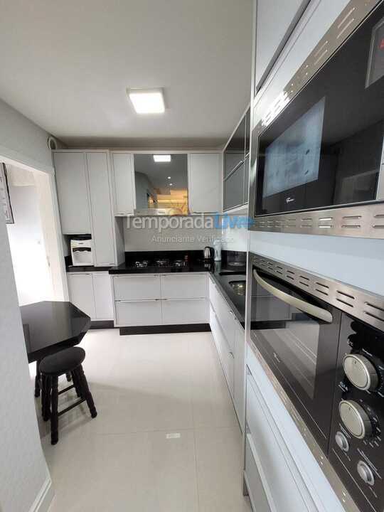 Apartamento para alquiler de vacaciones em Itapema (Meia Praia)