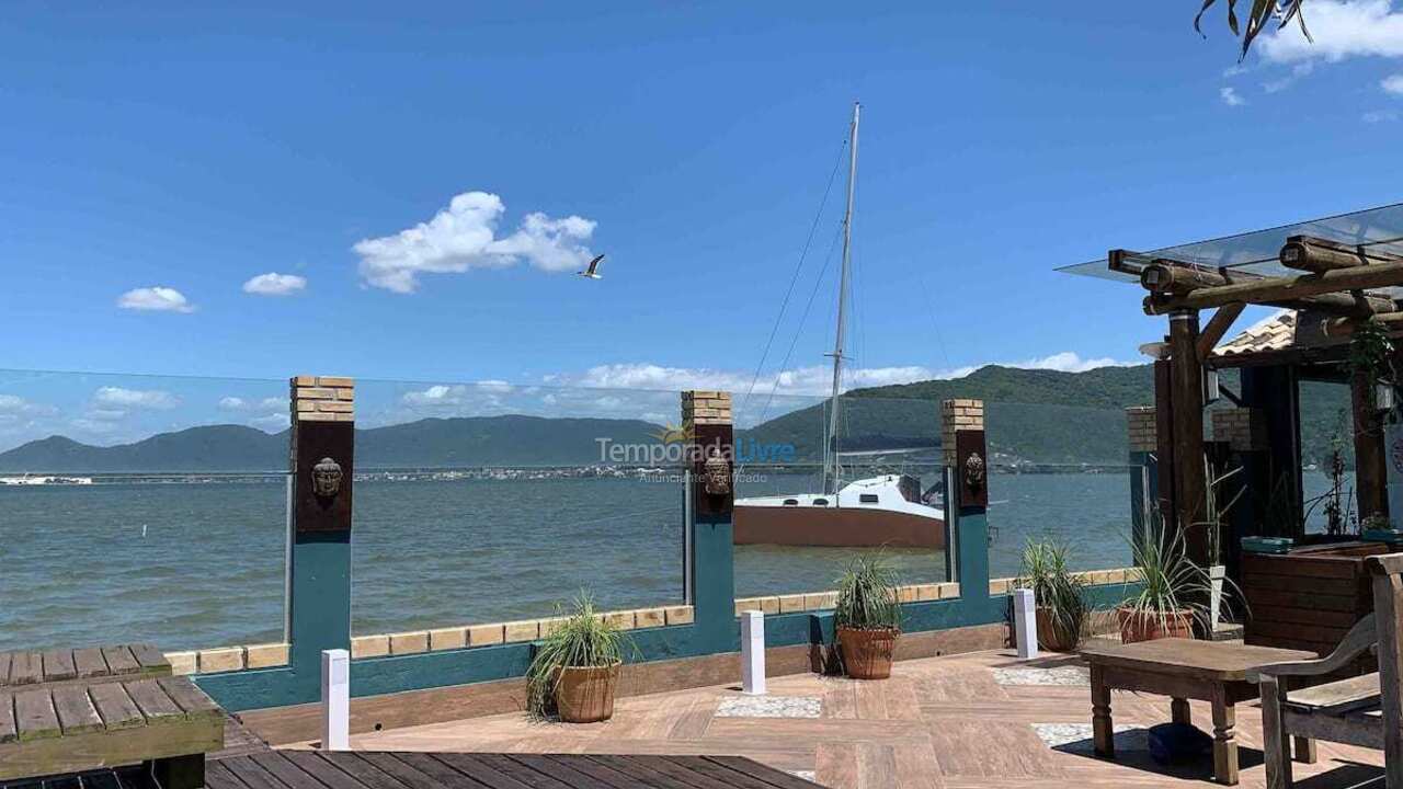 Casa para aluguel de temporada em Florianópolis (Barra da Lagoa)