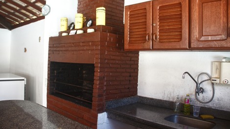 LINDO APARTAMENTO TEMPORADA 100 M DA PRAIA DE TAPERAPUAN PORTO SEGURO