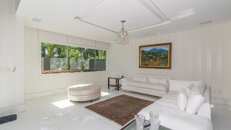 Del Lago Mansion, The Best of the Condominium