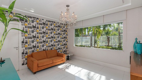 Del Lago Mansion, The Best of the Condominium