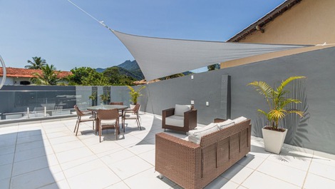 Mansión moderna con gimnasio central en Barra da Tijuca