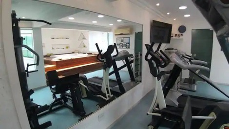 Mansión moderna con gimnasio central en Barra da Tijuca
