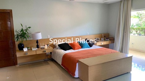 MODERNA MANSÃO 5 SUÍTES, ELEVADOR, SAUNA, PISCINA - TP MENSAL OU ANUAL