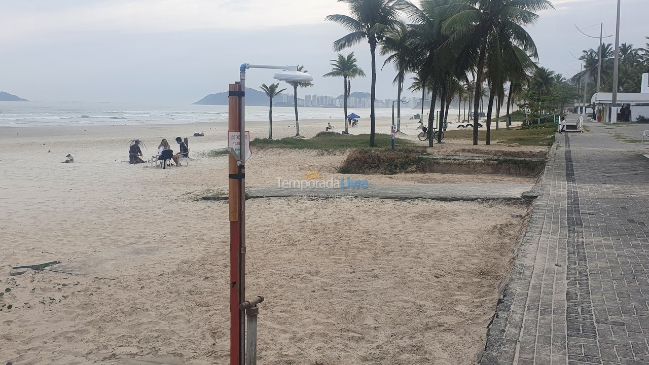 Apartamento para aluguel de temporada em Guarujá (Enseada)