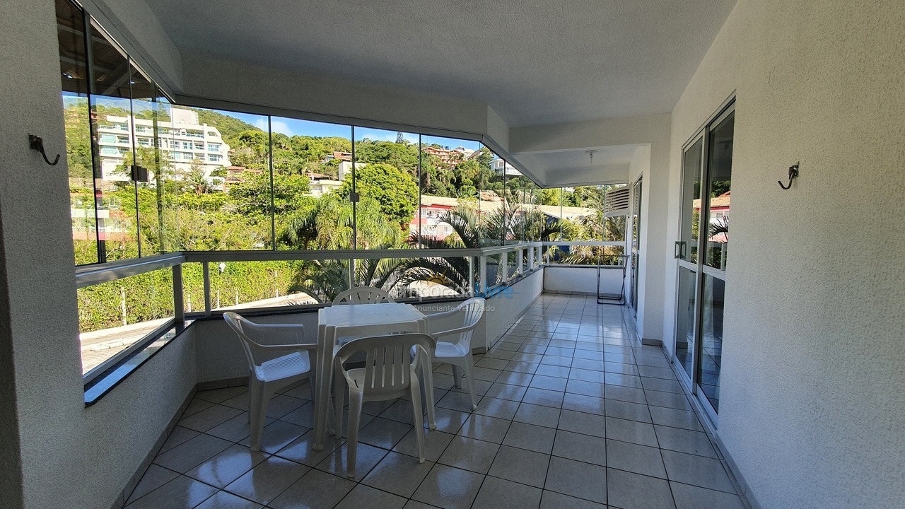 Apartment for vacation rental in Bombinhas (Praia de Bombinhas)