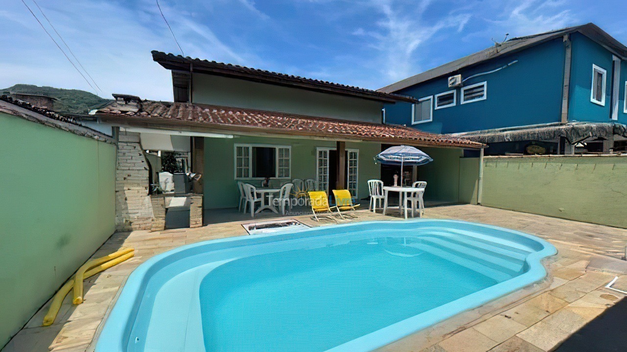 Casa para aluguel de temporada em Ubatuba (Praia do Lázaro)