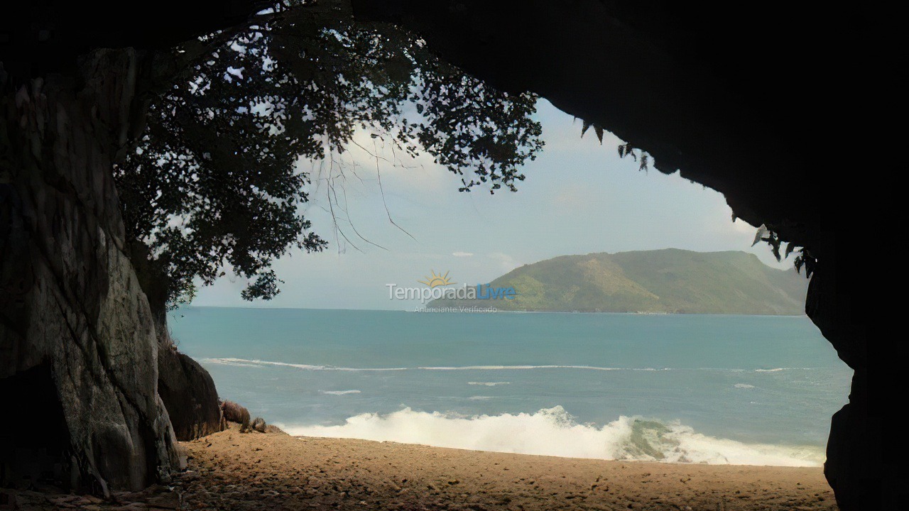 Casa para aluguel de temporada em Ubatuba (Praia do Lázaro)