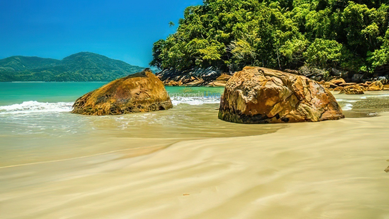 Casa para aluguel de temporada em Ubatuba (Praia do Lázaro)