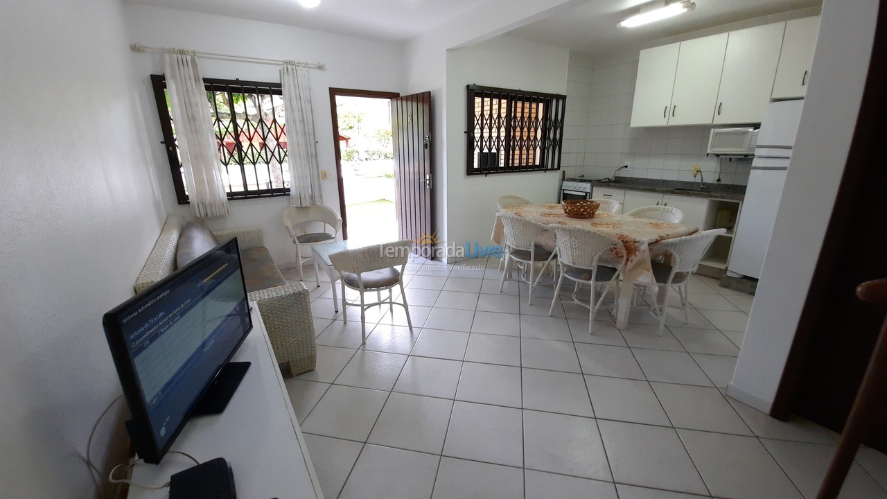 Casa para alquiler de vacaciones em Bombinhas (Praia de Bombas)