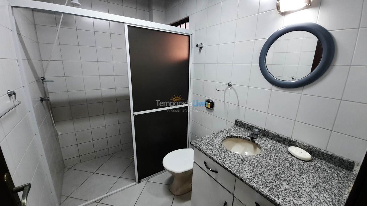 Casa para alquiler de vacaciones em Bombinhas (Praia de Bombas)