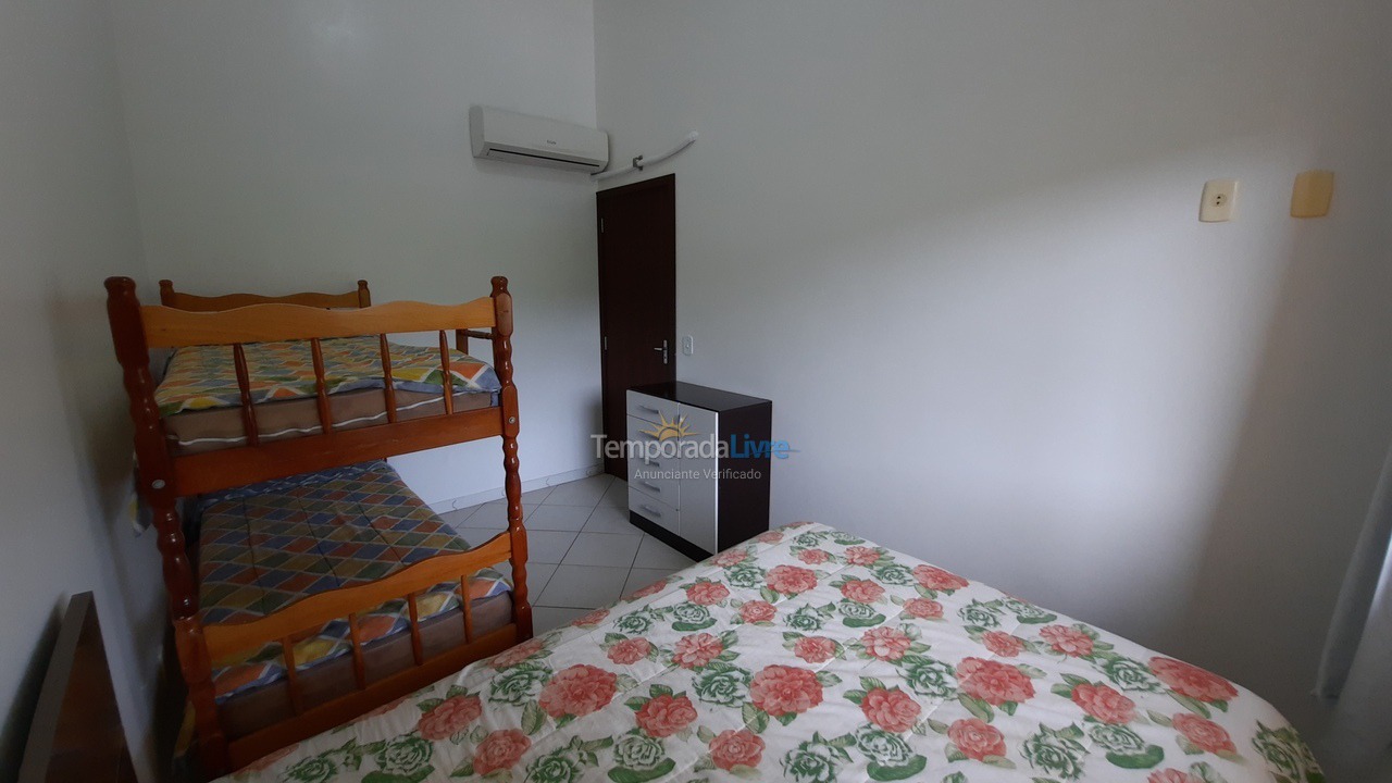 Casa para alquiler de vacaciones em Bombinhas (Praia de Bombas)