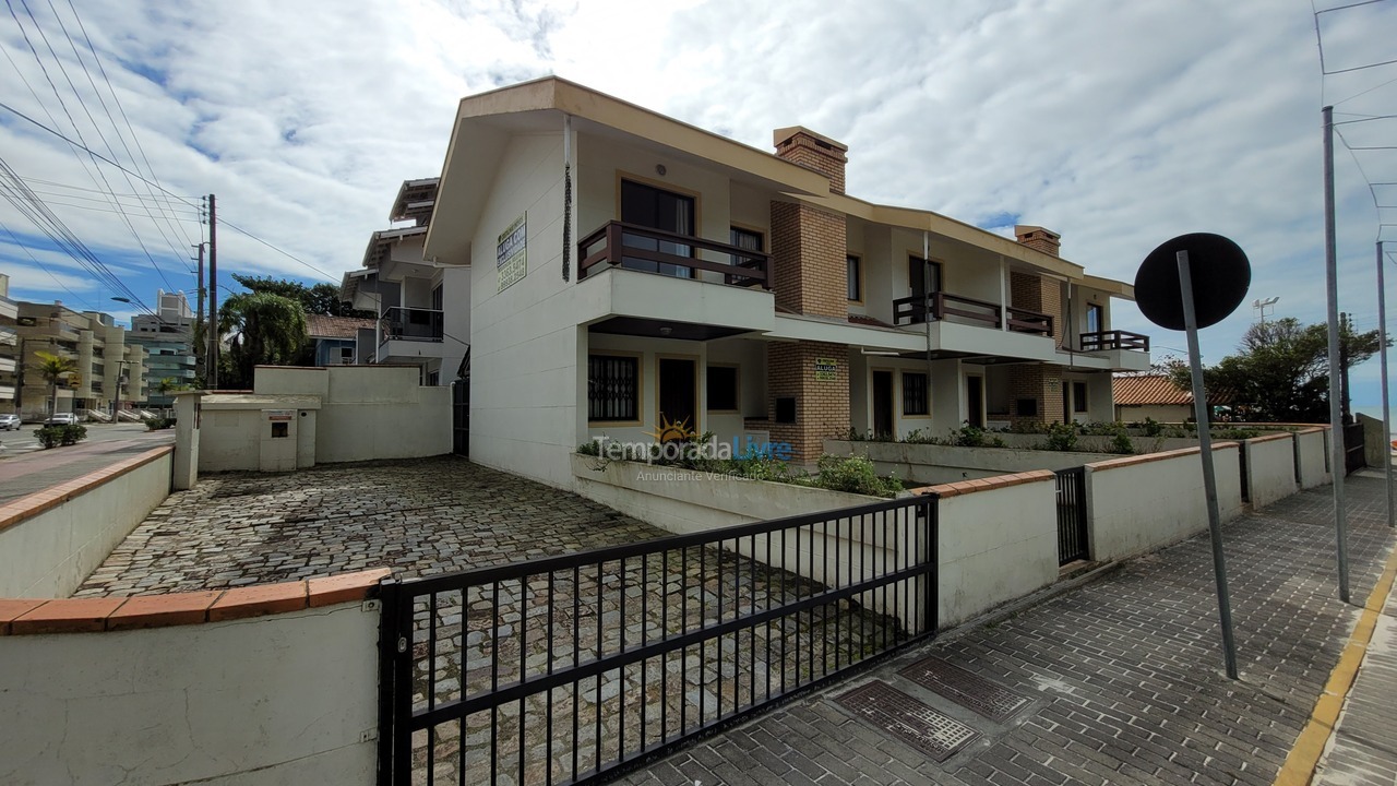 Casa para alquiler de vacaciones em Bombinhas (Praia de Bombas)