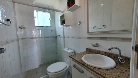 Ático de 2 dormitorios con piscina privada