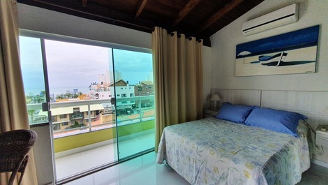 Hermoso ático con vista al mar en Bombinhas