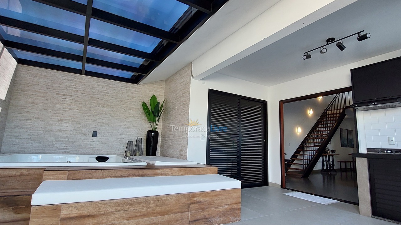 Casa para aluguel de temporada em Palhoça (Praia do Sonho)