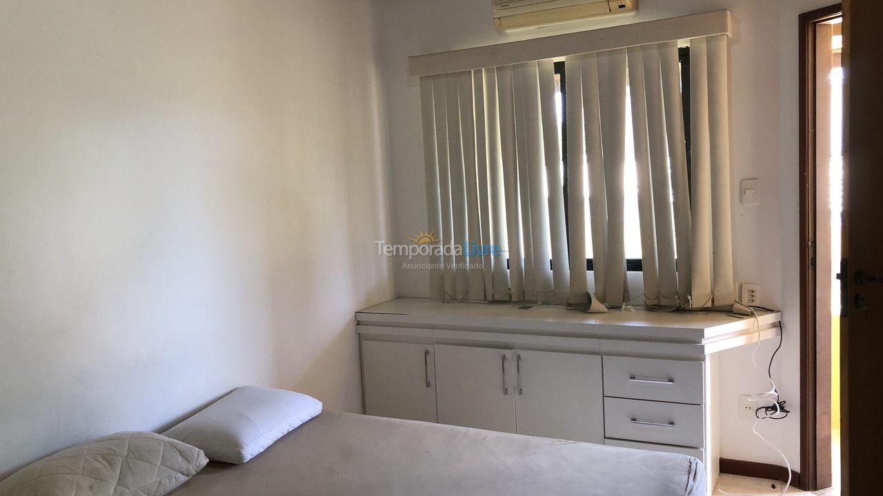 Casa para aluguel de temporada em Camaçari (Praia de Guarajuba)