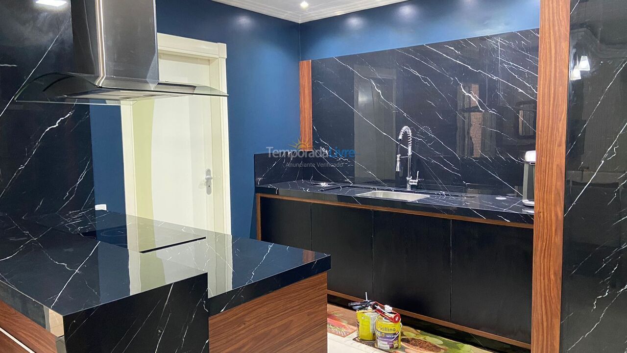 Apartamento para aluguel de temporada em Itapema (Centro)