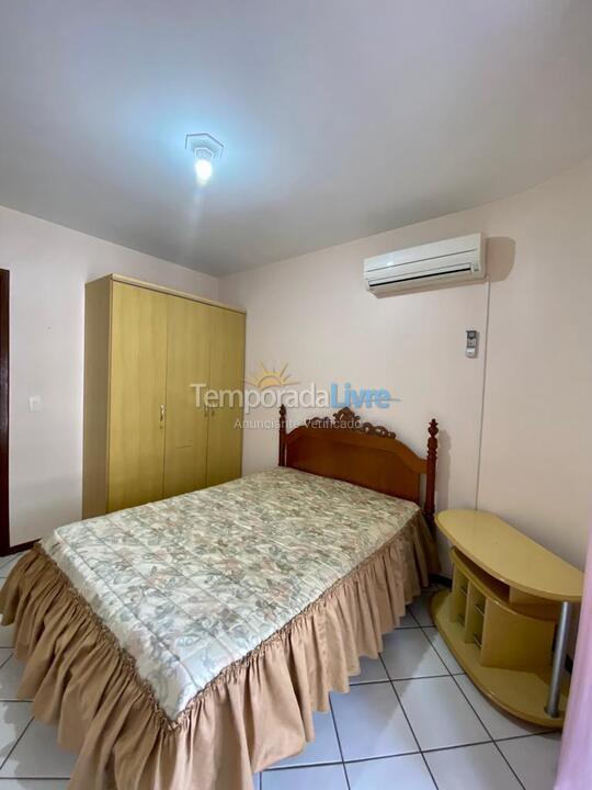 Apartment for vacation rental in Itapema (Meia Praia)