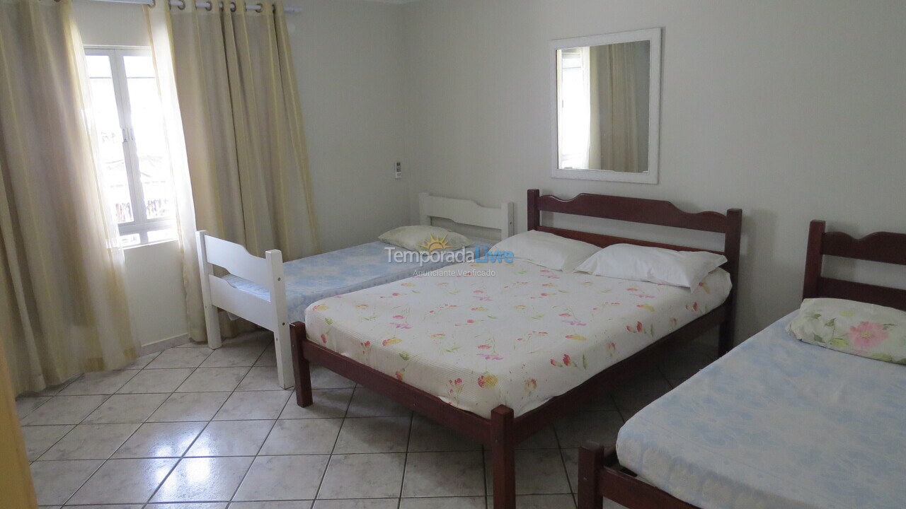 Apartamento para alquiler de vacaciones em Balneário Camboriú (Praia Central)