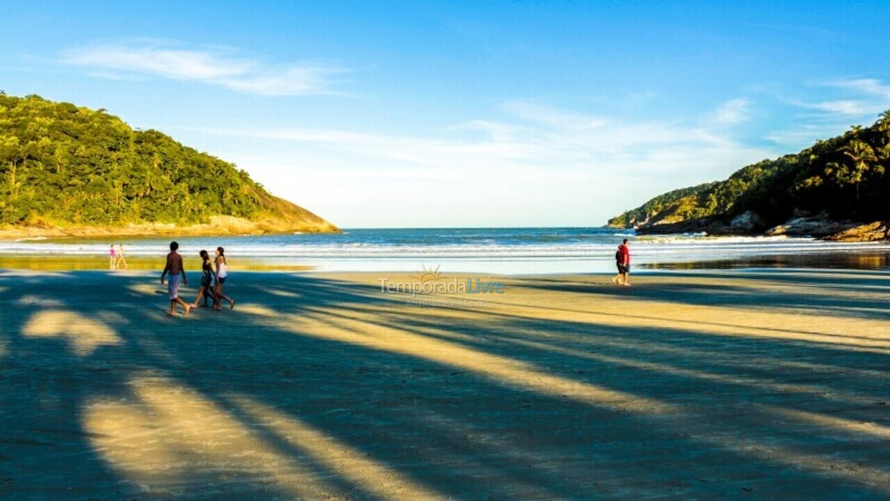 Casa para aluguel de temporada em Guarujá (Praia do Pernambuco)
