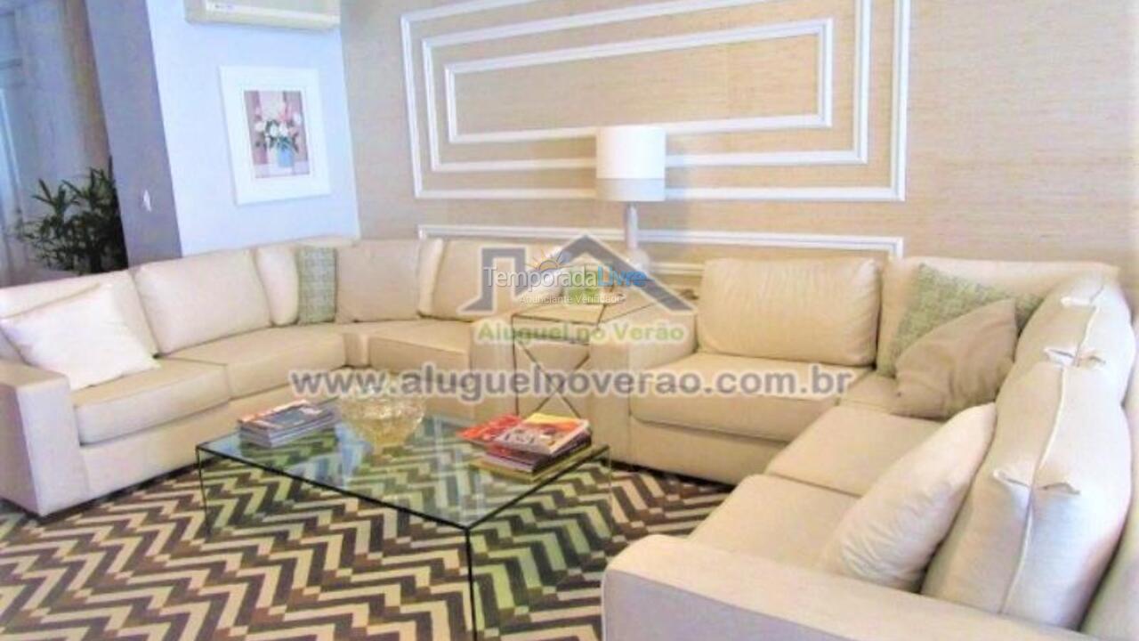 Apartamento para aluguel de temporada em Florianópolis (Praia Brava)