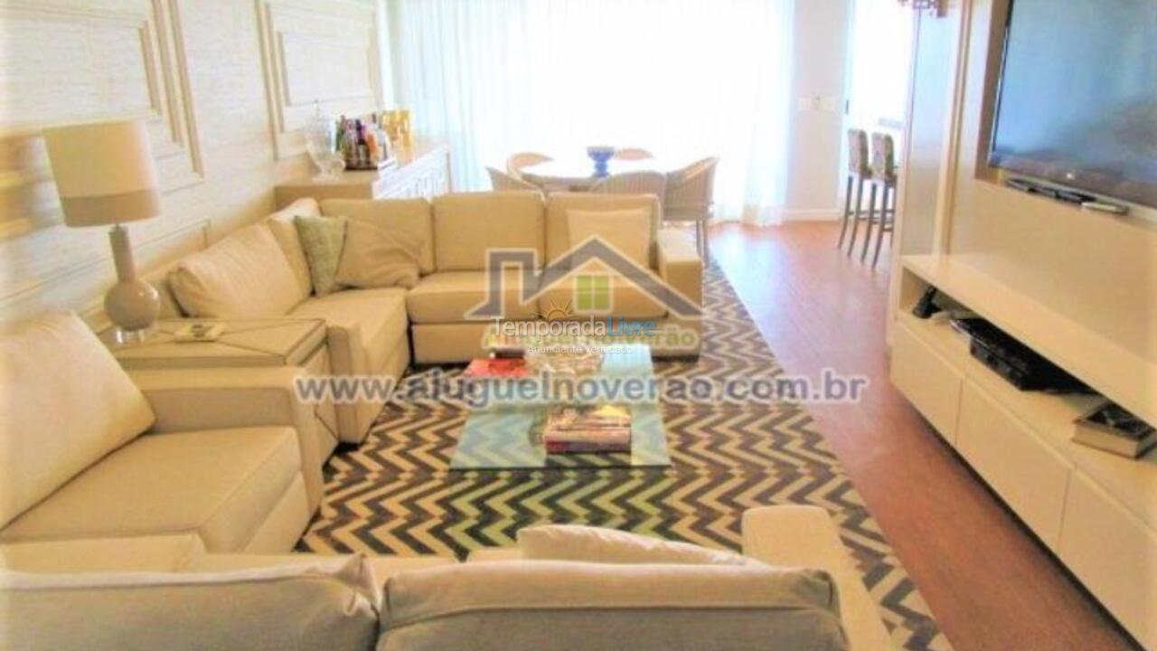 Apartamento para aluguel de temporada em Florianópolis (Praia Brava)