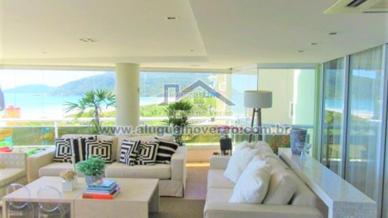 Apartamento para aluguel de temporada em Florianópolis (Praia Brava)