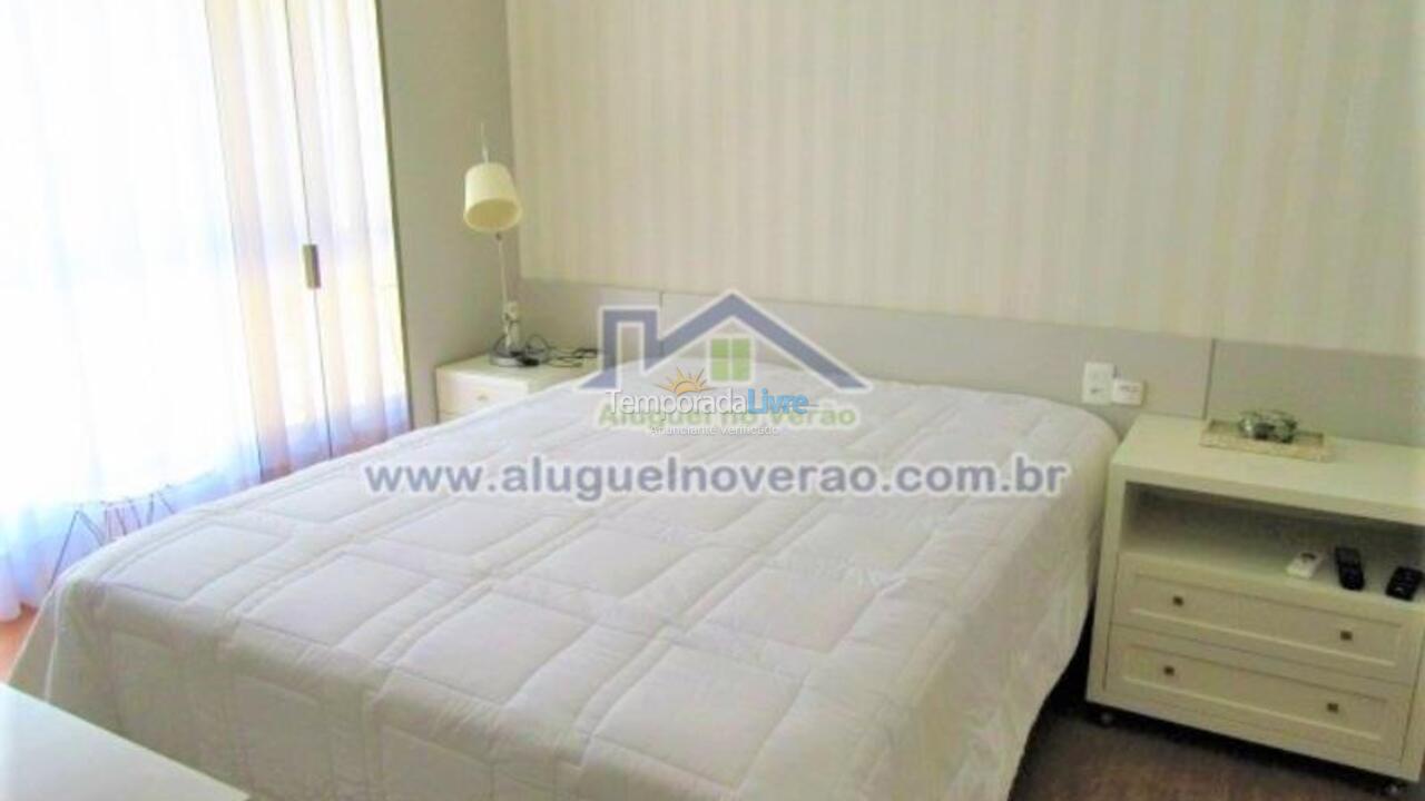 Apartamento para aluguel de temporada em Florianópolis (Praia Brava)