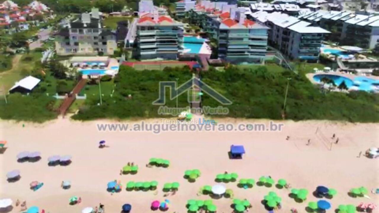 Apartamento para aluguel de temporada em Florianópolis (Praia Brava)