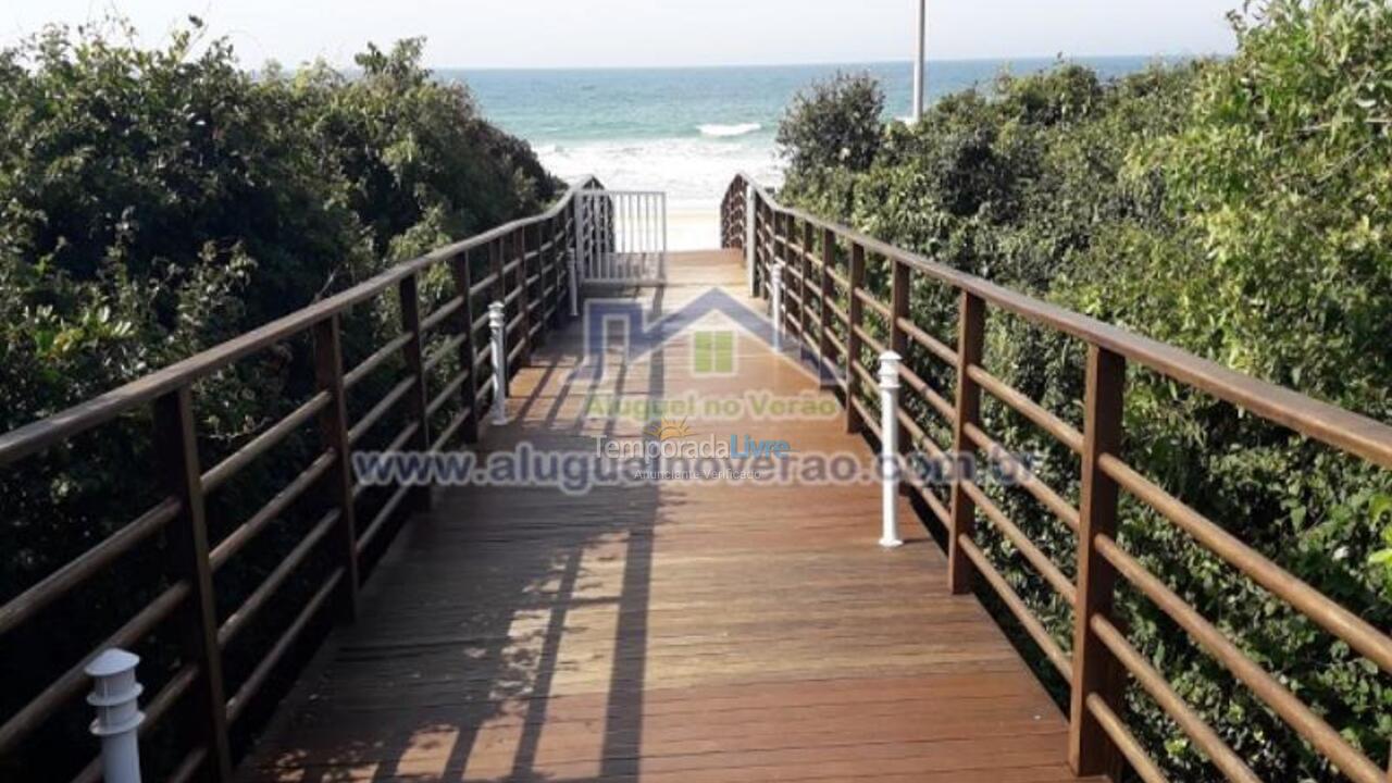 Apartamento para aluguel de temporada em Florianópolis (Praia Brava)