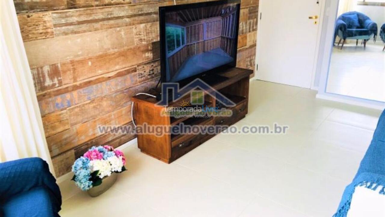 Apartamento para aluguel de temporada em Florianópolis (Praia Brava)