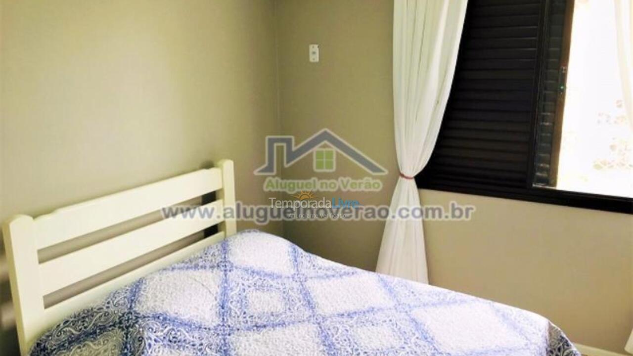 Apartamento para aluguel de temporada em Florianópolis (Praia Brava)