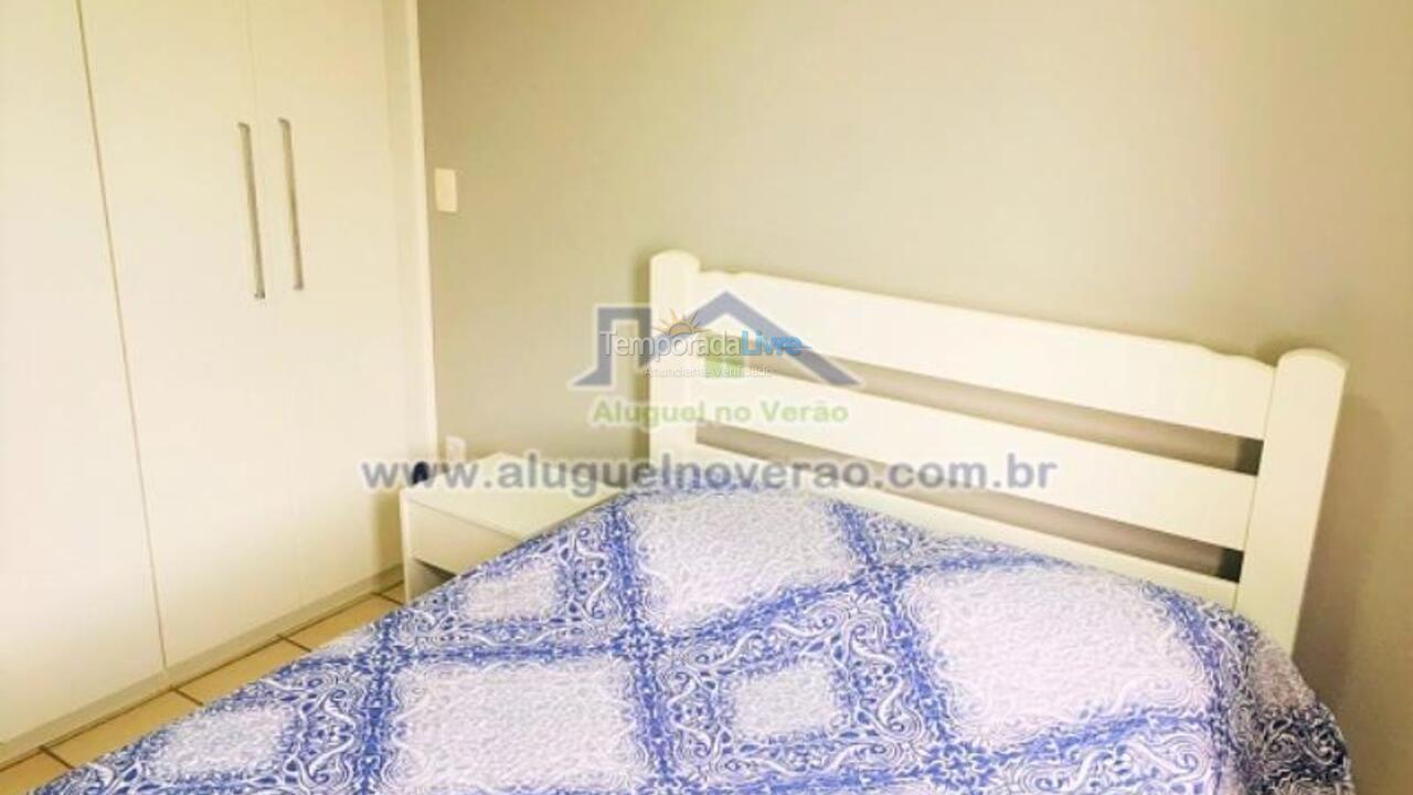 Apartamento para aluguel de temporada em Florianópolis (Praia Brava)
