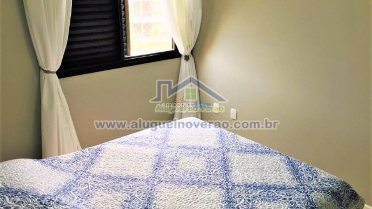 Apartamento para aluguel de temporada em Florianópolis (Praia Brava)