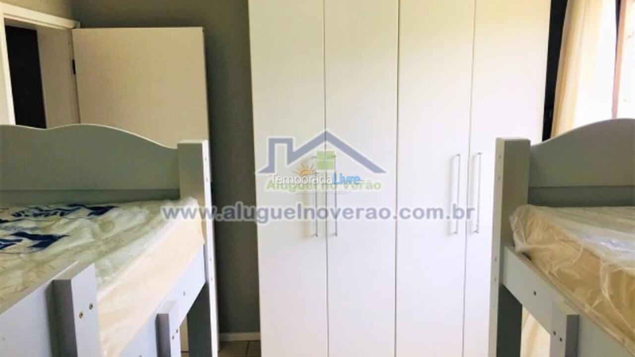 Apartamento para aluguel de temporada em Florianópolis (Praia Brava)