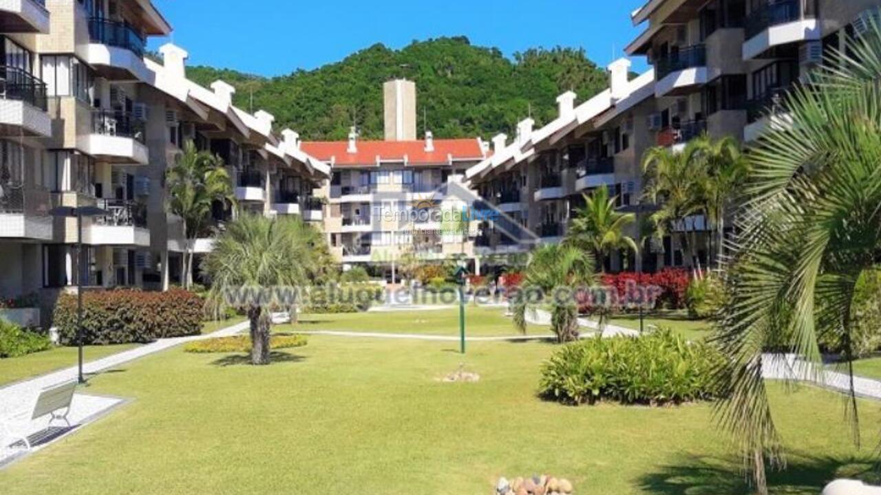 Apartamento para aluguel de temporada em Florianópolis (Praia Brava)