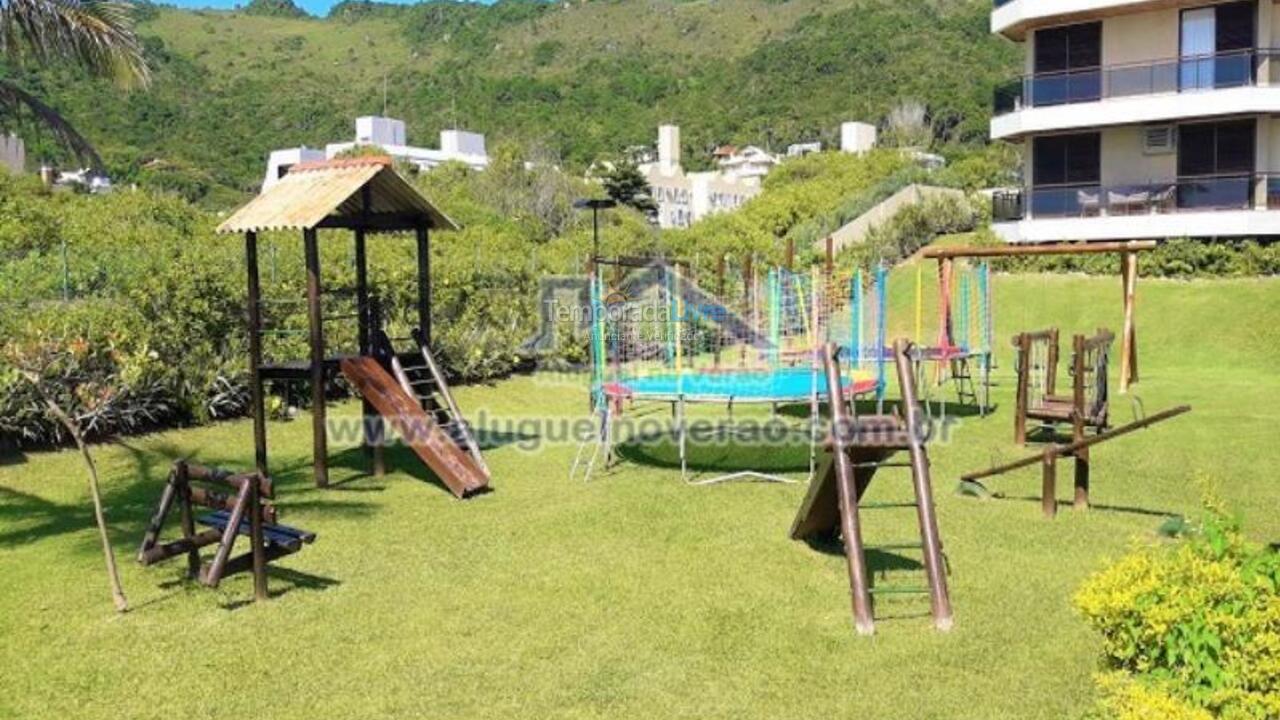 Apartamento para aluguel de temporada em Florianópolis (Praia Brava)