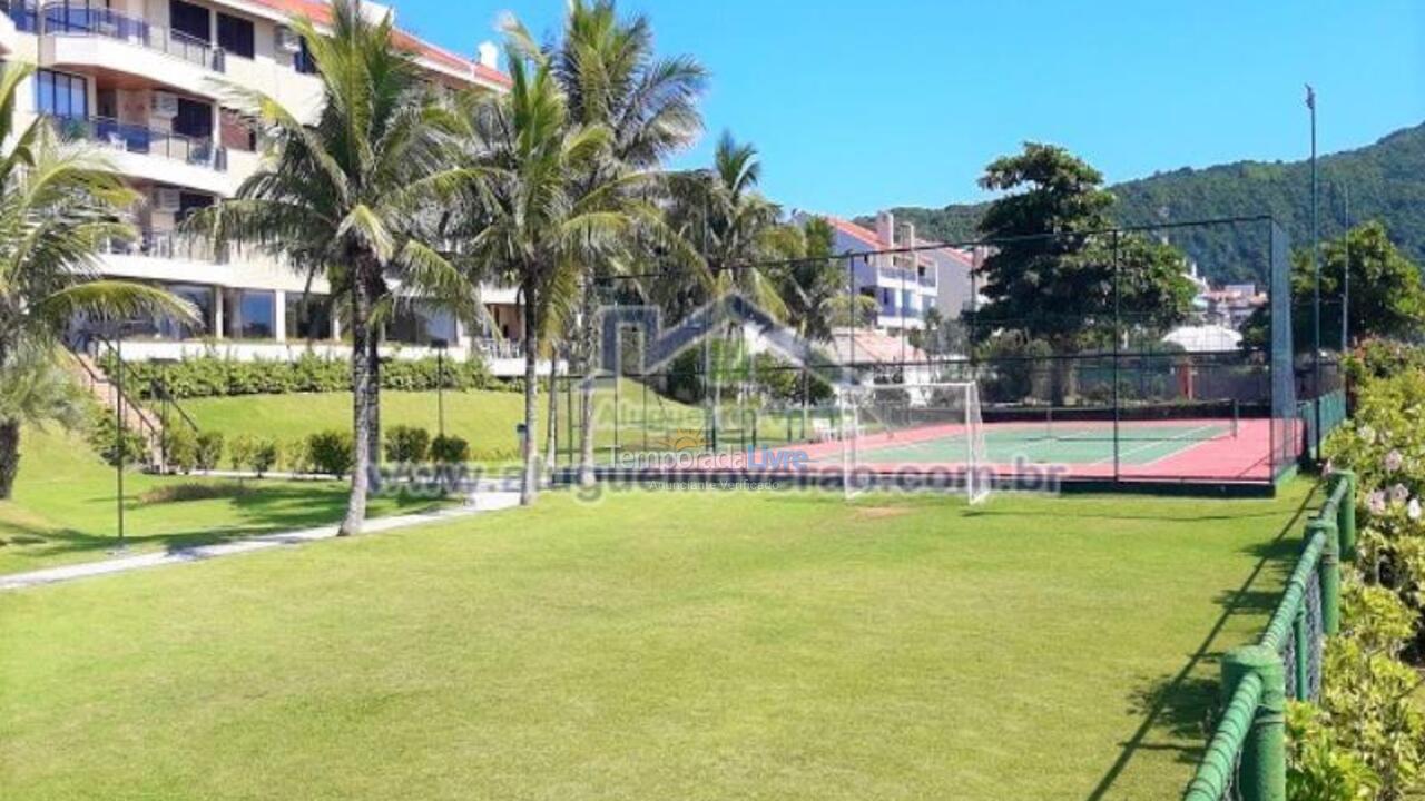 Apartamento para aluguel de temporada em Florianópolis (Praia Brava)