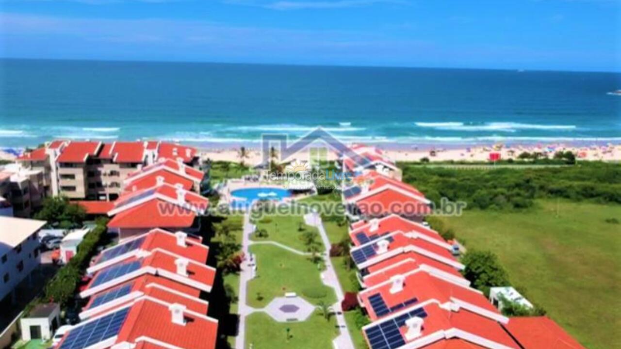 Apartamento para aluguel de temporada em Florianópolis (Praia Brava)
