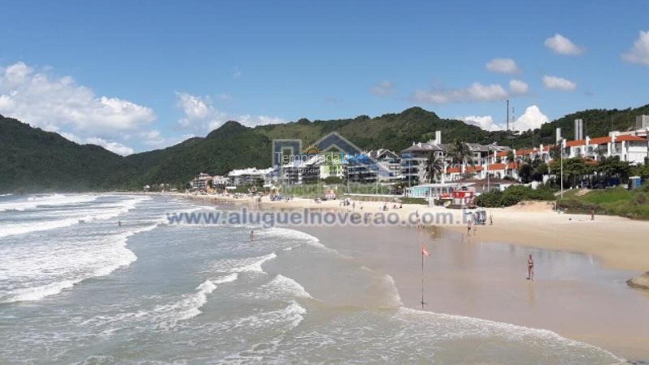 Apartamento para aluguel de temporada em Florianópolis (Praia Brava)
