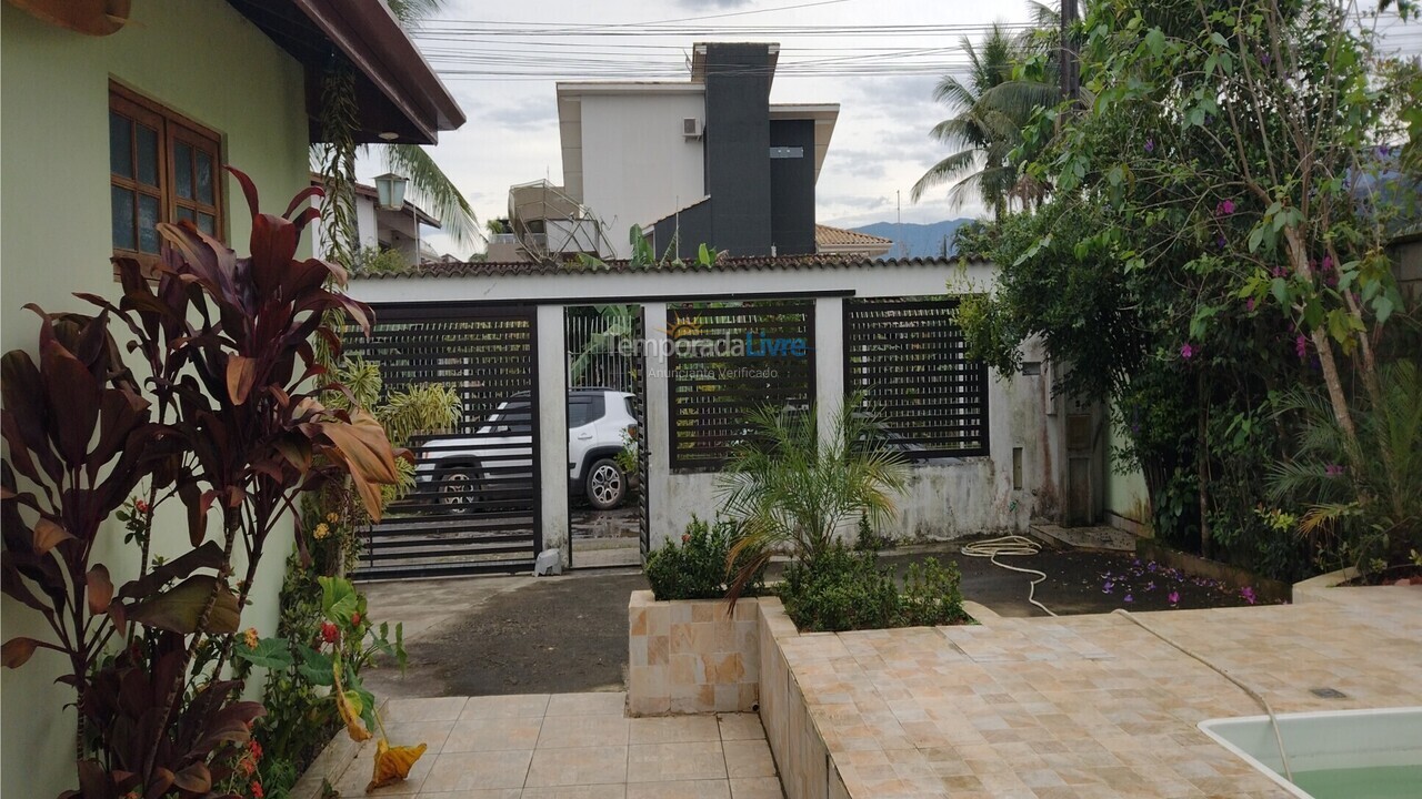 House for vacation rental in Ubatuba (Praia do Lázaro)