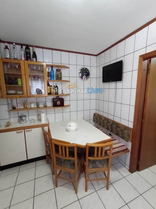 Apartamento para alquiler de vacaciones em Itapema (Meia Praia)