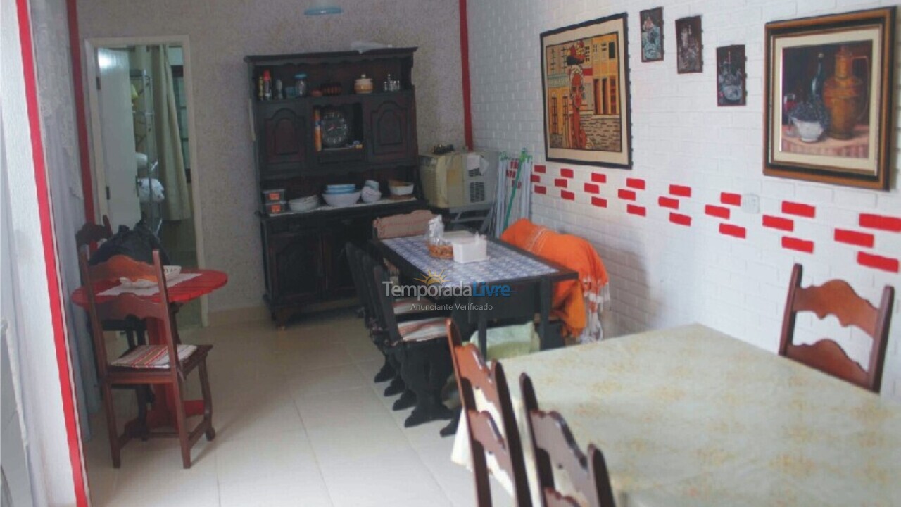 Casa para aluguel de temporada em Ubatuba (Lagoinha)