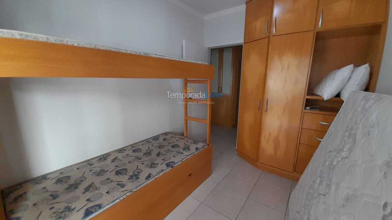 Apartamento para aluguel de temporada em Itapema (Meia Praia)
