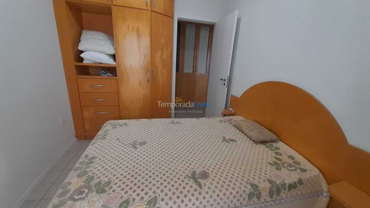 Apartamento para aluguel de temporada em Itapema (Meia Praia)