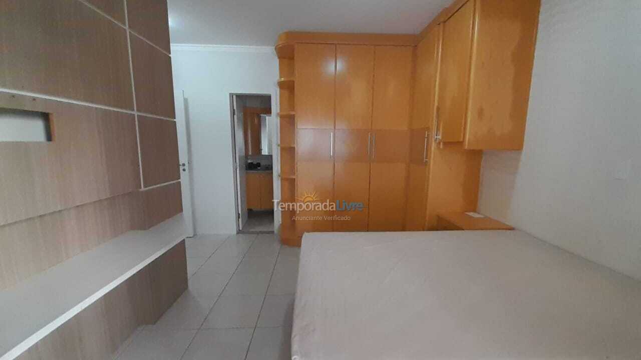 Apartamento para aluguel de temporada em Itapema (Meia Praia)